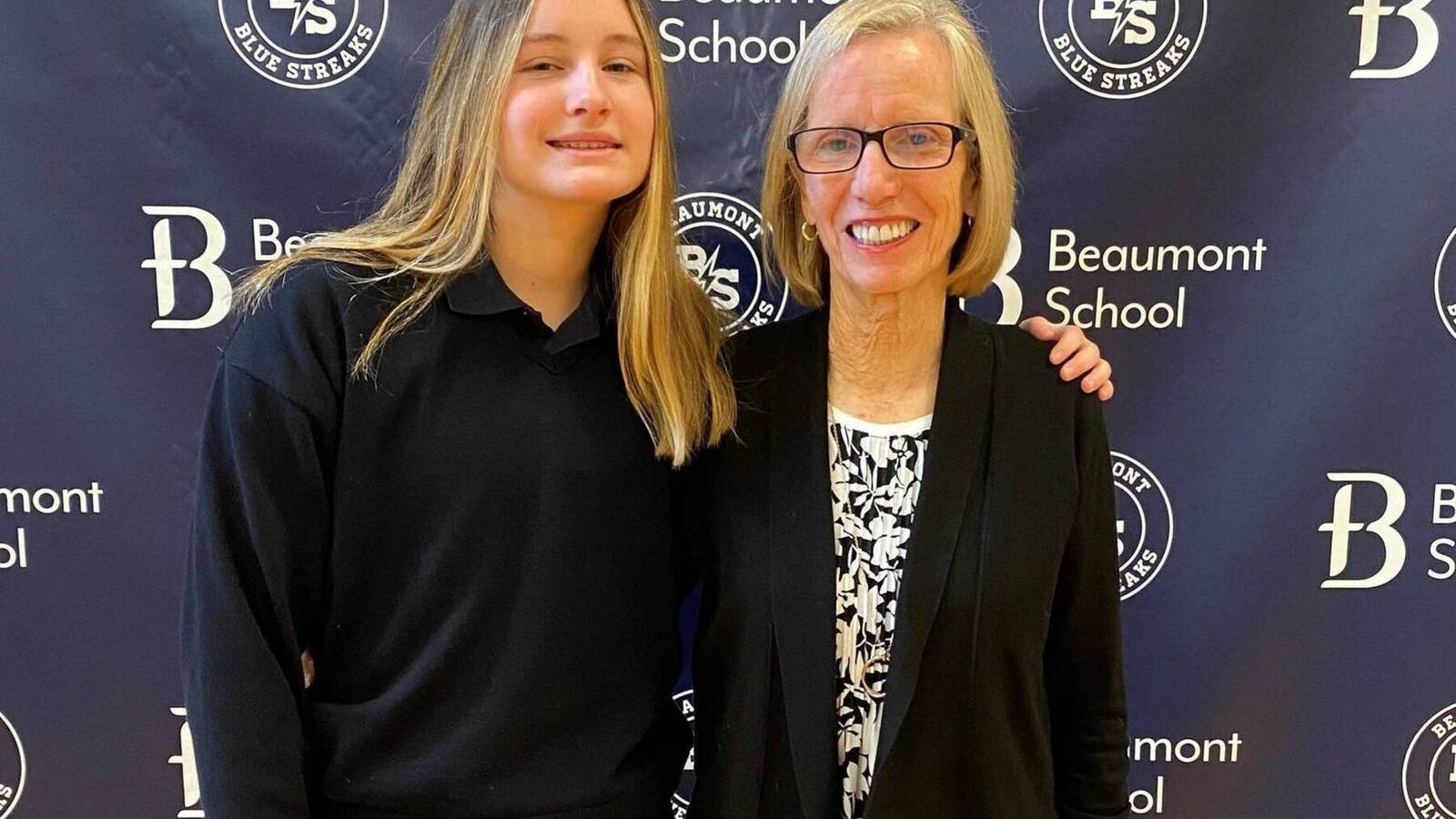 Katie O'Connor Holzheimer '68 and her granddaughter, Maryclare Holzheimer '26